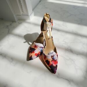 NWOT Size 9.5 Dream Paris low pointed heel pump floral shoes